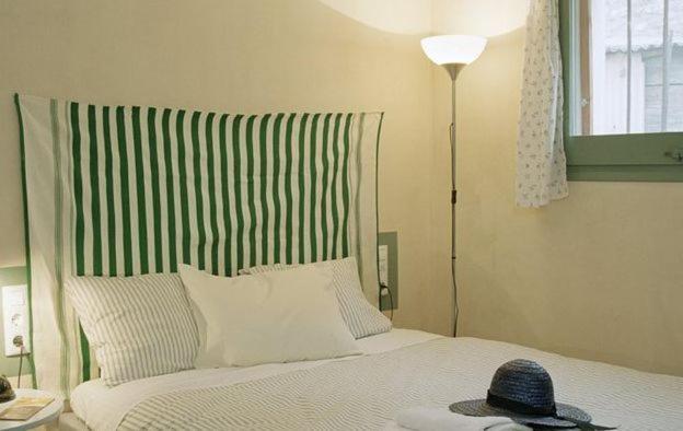 Apartamentos Saltarel-Lo Besalu Phòng bức ảnh