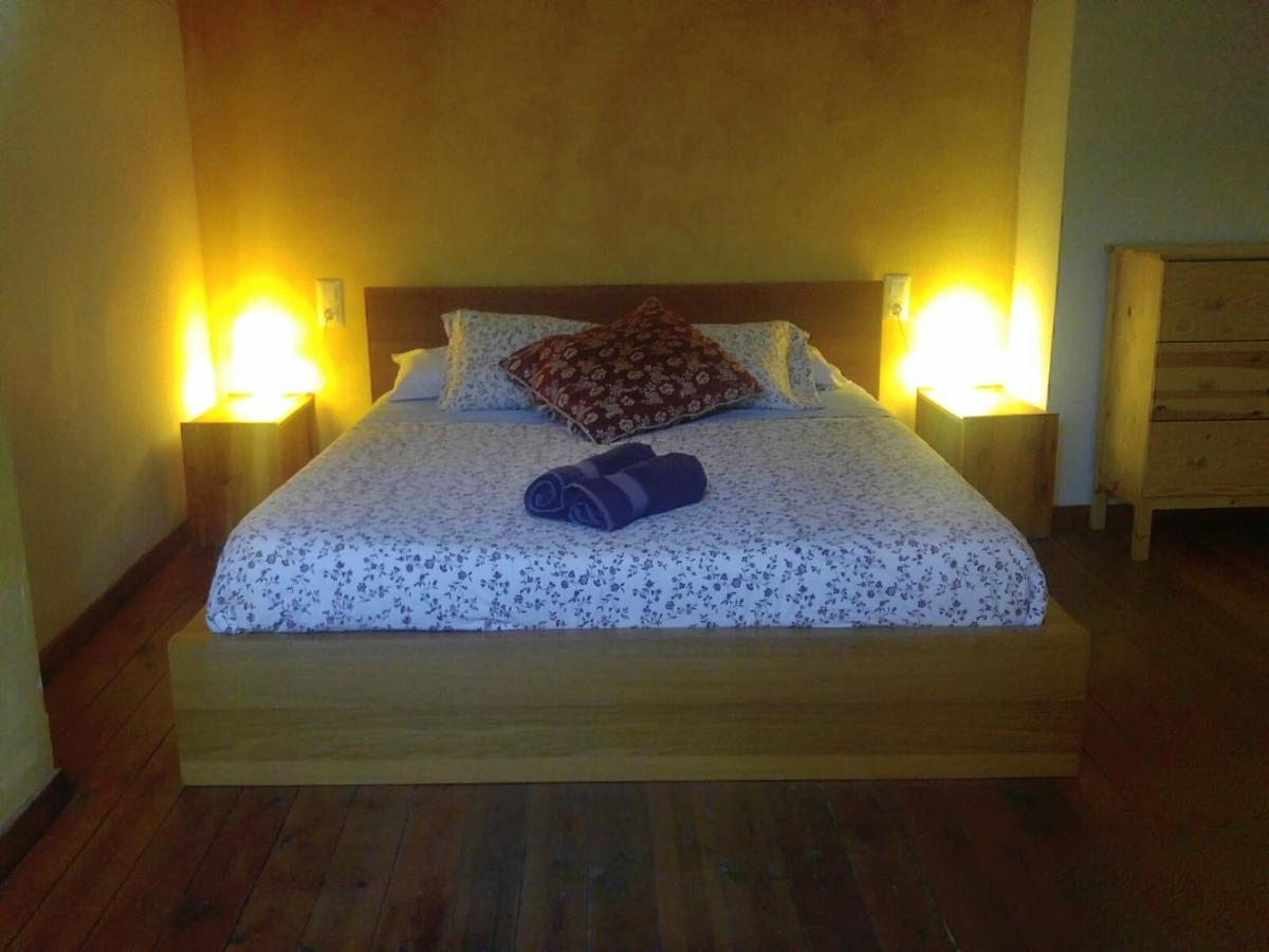 Apartamentos Saltarel-Lo Besalu Ngoại thất bức ảnh